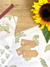 Load image into Gallery viewer, Gift Wrapping